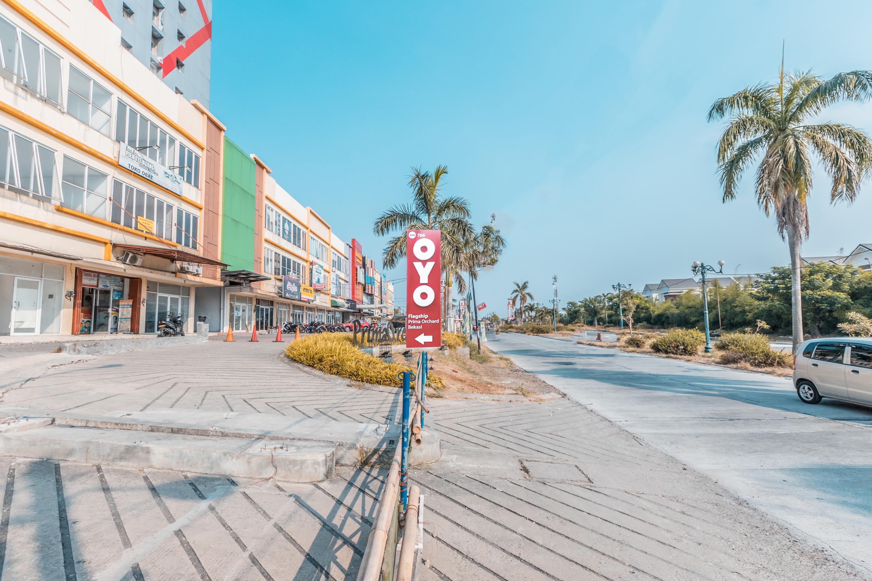 Hotel Oyo Flagship 766 Prima Orchard Bekasi Exterior foto